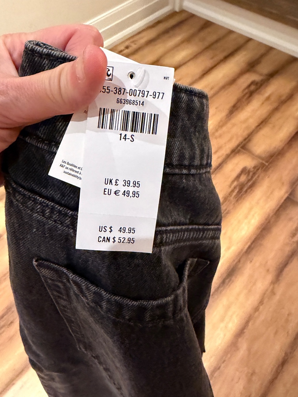 Woman Black Washed Jeans - Classic Casual Fit